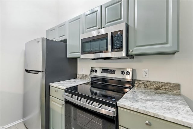 647 Crows Nest Ct, Virginia Beach, VA 23462 - kitchen featuring stainless steel appliances and light countertops