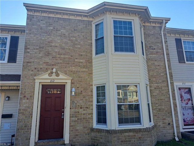 812 Liberal Arts Ct, Virginia Beach, VA 23462 - view of front facade with brick siding
