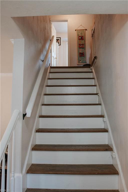3728 Sidley Rd, Chesapeake, VA 23321 - view of stairs