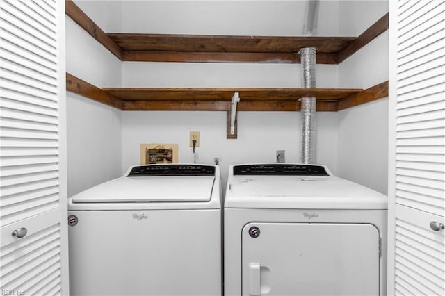 1444 Debbs Ln, Chesapeake, VA 23320 - washroom with washer and clothes dryer