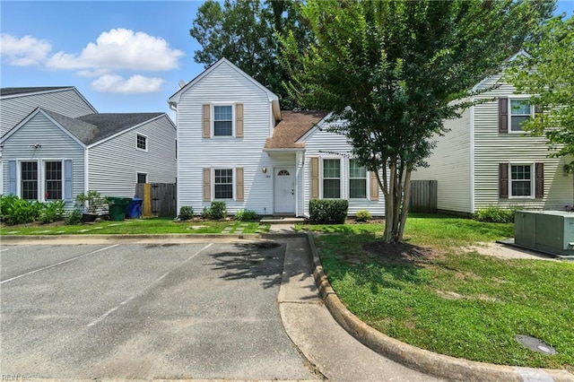 182 Old Bridge Rd, Newport News, VA 23608 - traditional-style home with uncovered parking