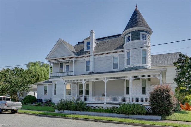122 S Willard Ave, Hampton, VA 23663 - victorian home with a porch and a shingled roof