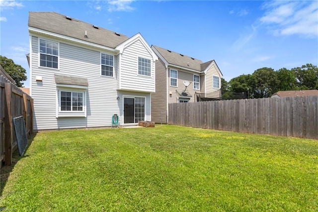 5405 Kiawah Ct, Virginia Beach, VA 23462 - back of property featuring a fenced backyard