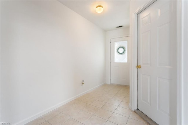 5405 Kiawah Ct, Virginia Beach, VA 23462 - foyer entrance featuring light tile patterned floors and baseboards