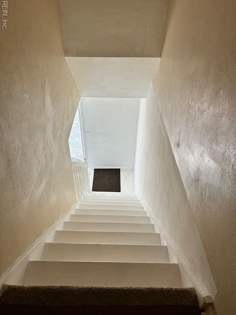5207 Richard Rd, Virginia Beach, VA 23462 - view of staircase
