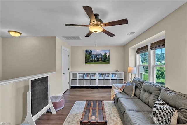 112 Gleneagles, Smithfield, VA 23430 - living room featuring wood finished floors and a ceiling fan