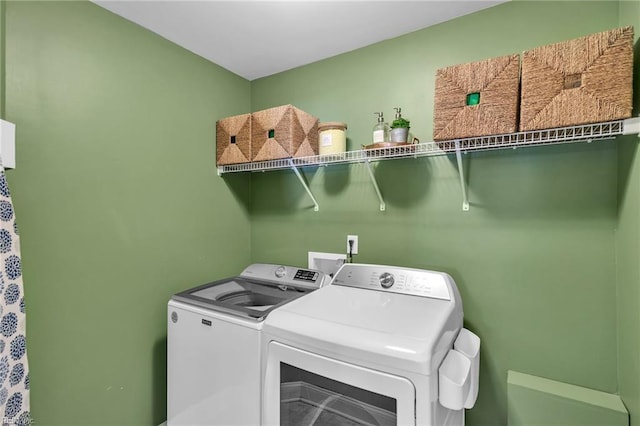112 Gleneagles, Smithfield, VA 23430 - washroom with washing machine and dryer