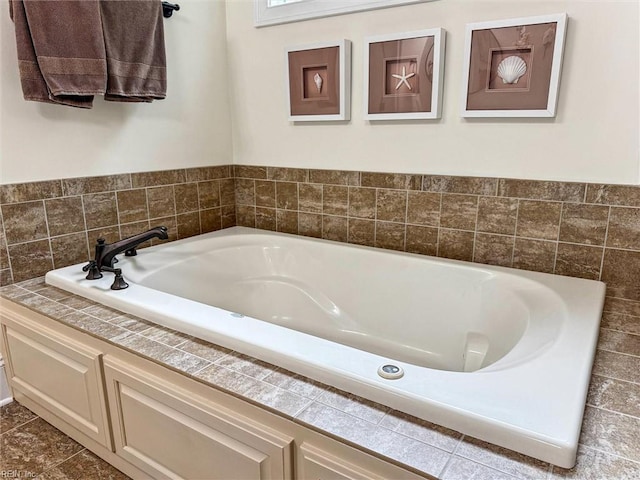 2841 Bennetts Pond Rd, Williamsburg, VA 23185 - full bathroom featuring a garden tub