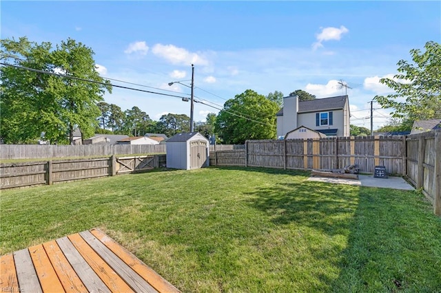1536 Eagleton Ln, Virginia Beach, VA 23455 - fenced backyard featuring a storage unit