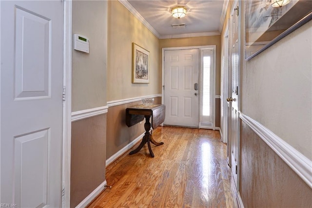 601 Commons Way, Williamsburg, VA 23185 - foyer featuring wood finished floors and crown molding