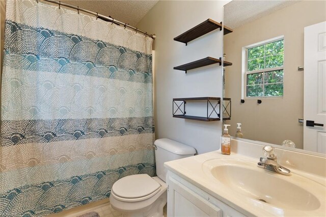 1504 River Creek Cres, Suffolk, VA 23434 - full bath featuring vanity, a textured ceiling, and a shower with curtain