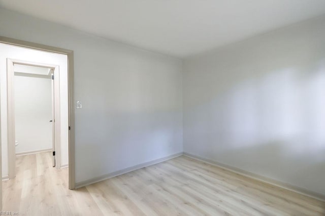 552 Boxwood Ln, Virginia Beach, VA 23452 - unfurnished room featuring light wood-style flooring and baseboards