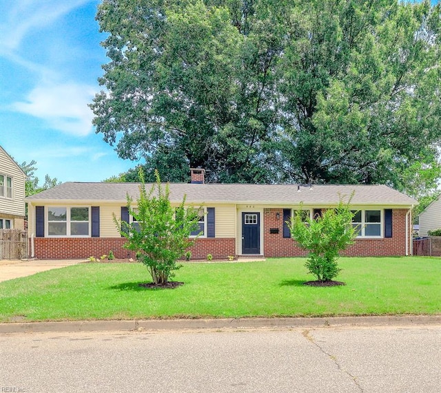 552 Boxwood Ln, Virginia Beach, VA 23452 - view of front of home featuring brick siding and a front lawn