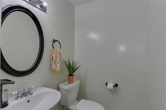 408 Lodge Cv, Chesapeake, VA 23323 - bathroom featuring a sink and toilet