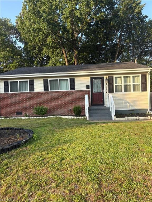 1122 Gatling Dr, Hampton, VA 23666 - single story home featuring entry steps, brick siding, a front yard, and crawl space