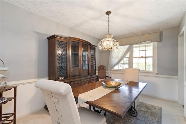 2513 Torrey Pl, Virginia Beach, VA 23454 - dining space with a chandelier and a textured ceiling