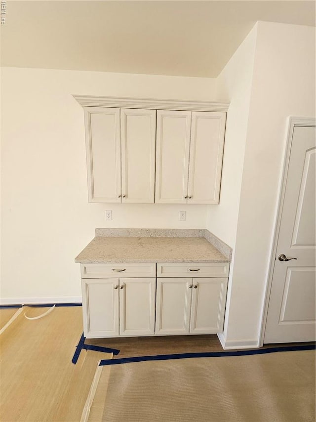 208 St Pauls Ave Unit 30-3, Smithfield, VA 23430 - bar with baseboards