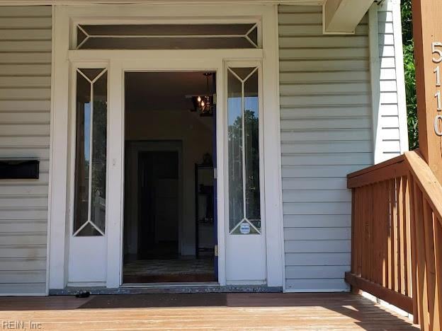 5110 Salem St, Richmond, VA 23231 - entrance to property with a wooden deck