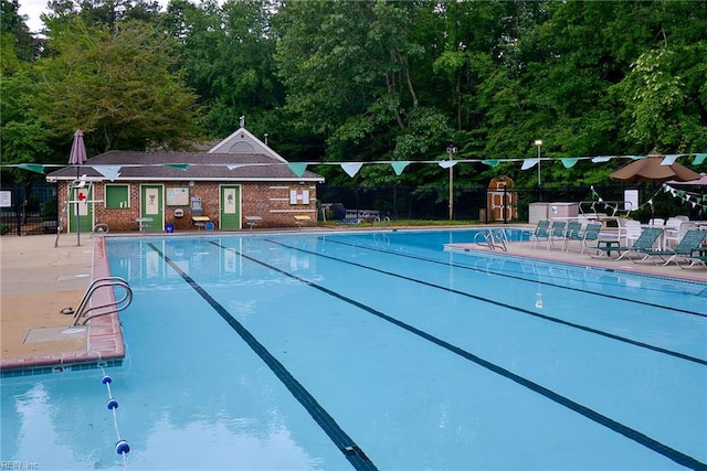 102 Whitehall Ct, Williamsburg, VA 23188 - community pool featuring a patio