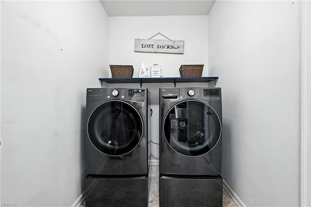 315 Sawmill Arch, Chesapeake, VA 23323 - washroom with separate washer and dryer and baseboards