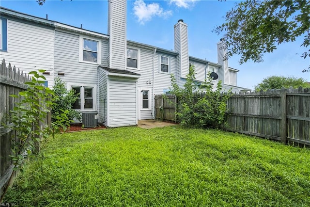 4636 Marlwood Way, Virginia Beach, VA 23462 - back of house with a chimney and a fenced backyard