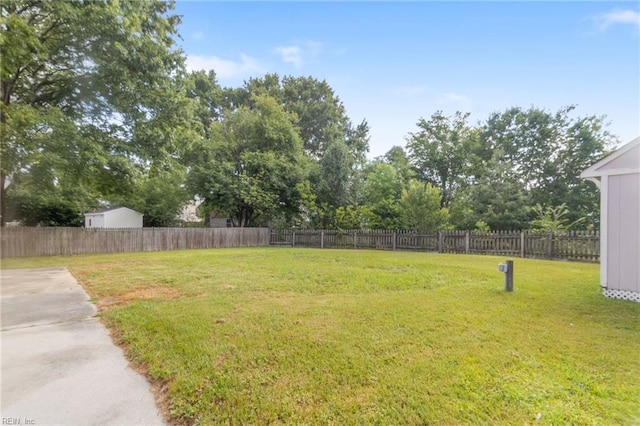 1760 Moonstone Dr, Virginia Beach, VA 23456 - view of yard