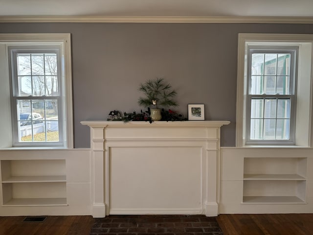 interior details featuring ornamental molding