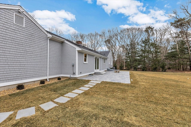 view of yard with a patio