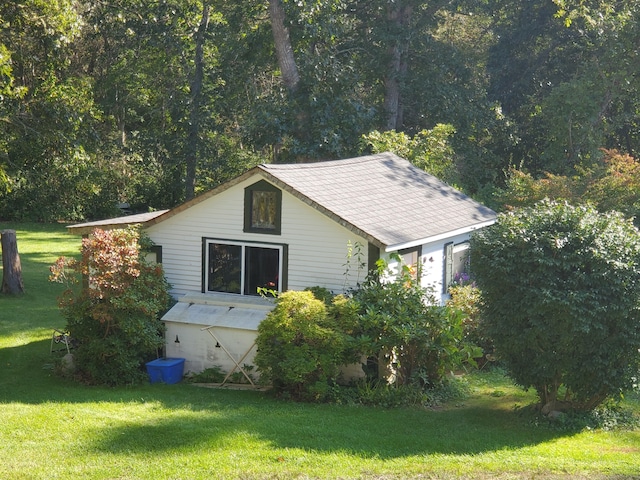 exterior space with a lawn