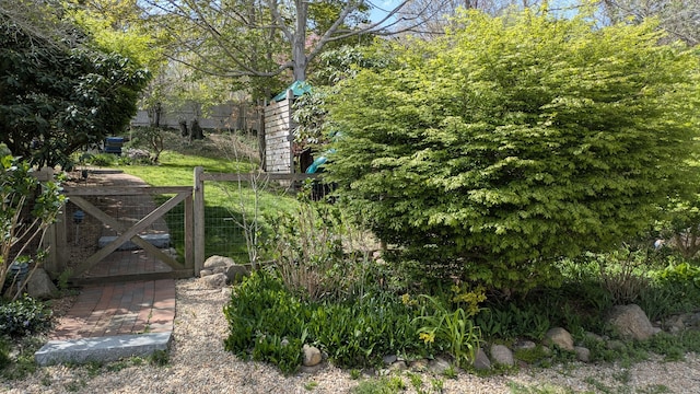 532 S Orleans Rd, Orleans, MA 02653 - view of yard featuring a gate