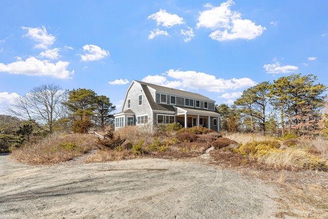 view of front of property