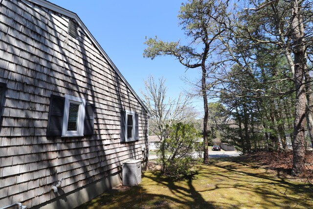 7 Bittersweet Ln, South Dennis, MA 02660