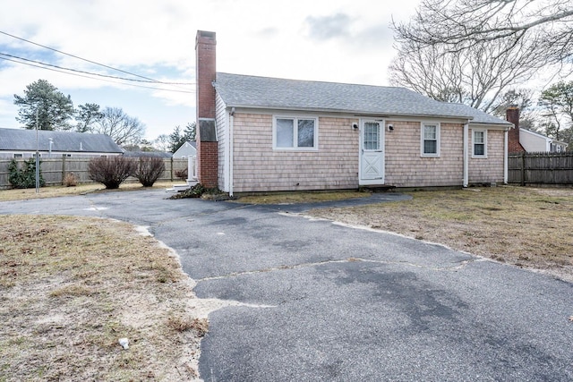 view of front of property