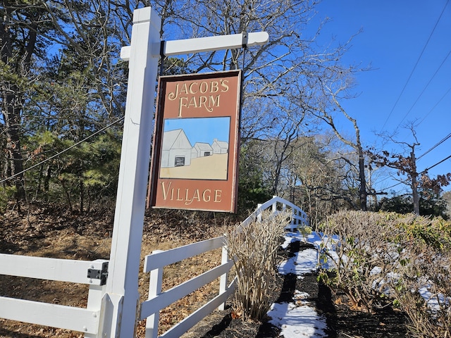 exterior details with fence