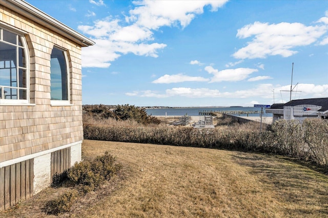 view of yard featuring a water view