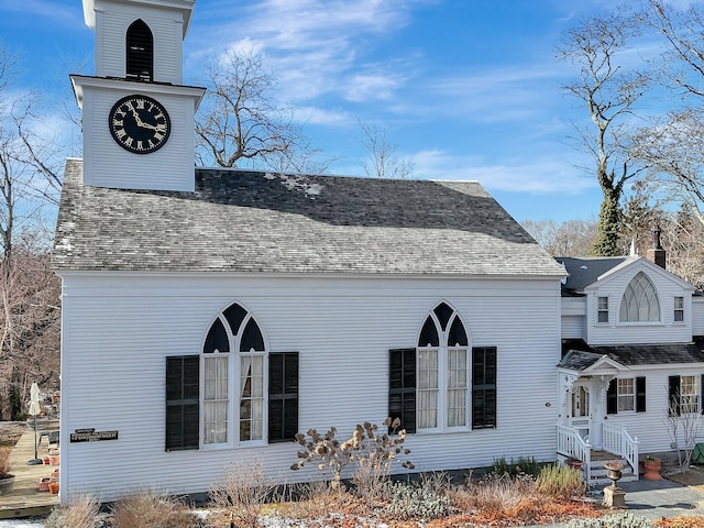 view of property exterior