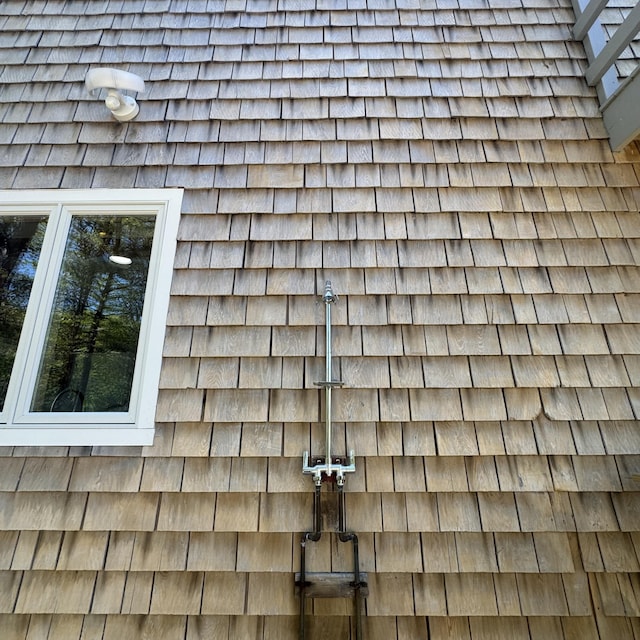 29 Lumberjack Trl, West Yarmouth, MA 02673 - exterior view of a shingled roof