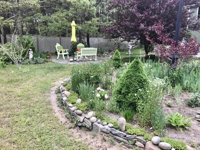 53 Highland Rd, North Truro, MA 02652 - view of yard with a patio