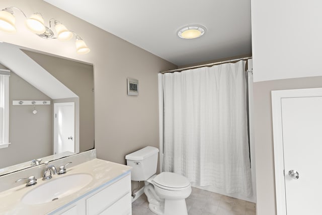 bathroom with toilet, a shower with shower curtain, and vanity