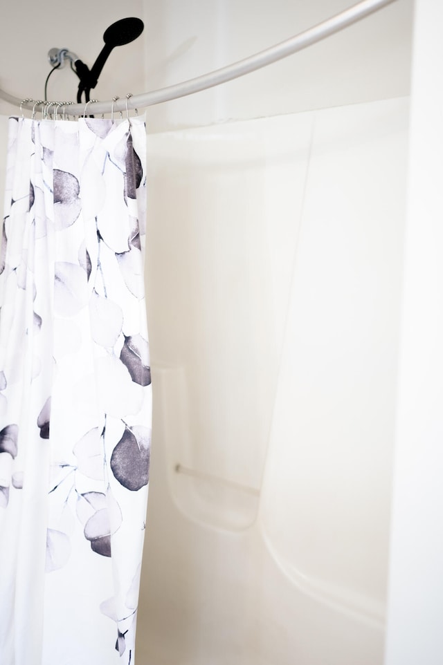 208 Irenes Way, Tisbury, MA 02568 - bathroom with curtained shower