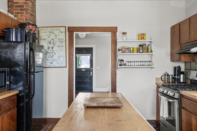 kitchen with appliances with stainless steel finishes