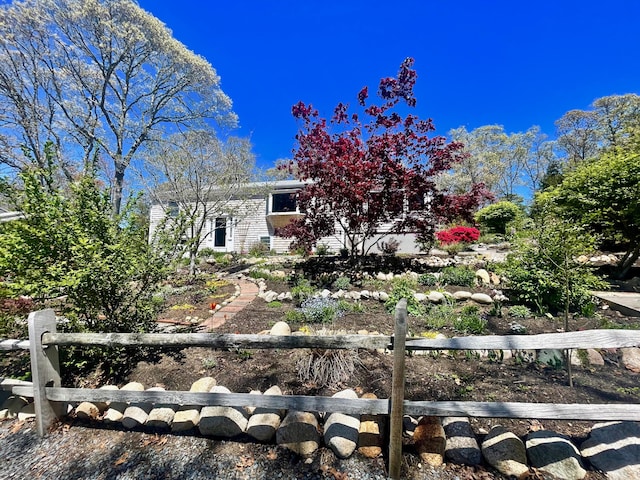 view of front of property