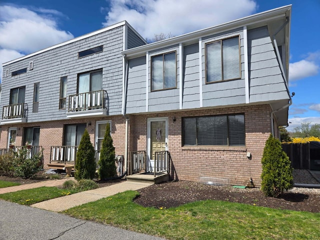 329 Main St Unit 30, Hyannis, MA 02601 - multi unit property featuring brick siding