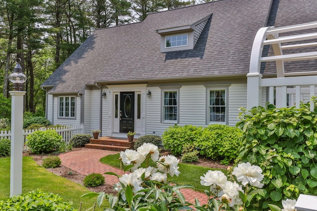 4 Canterbury Ln, Bourne, MA 02532 - view of front of house featuring a shingled roof