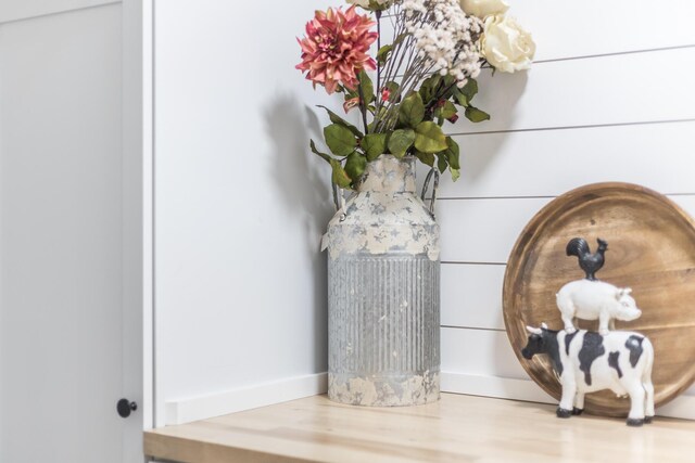 115 Kiahs Way E, Sandwich, MA 02537 - detailed view of baseboards