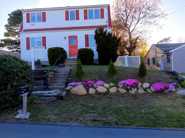59 Hilltop Ave, Plymouth, MA 02360 - traditional-style house with fence