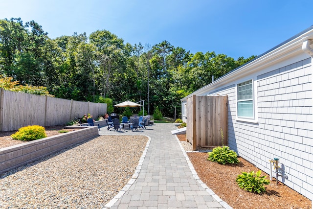 view of yard with a patio area