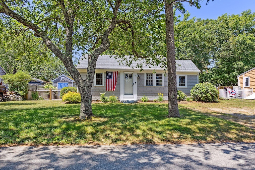 31 Chase St, Dennis Port, MA 02639 - photo 1