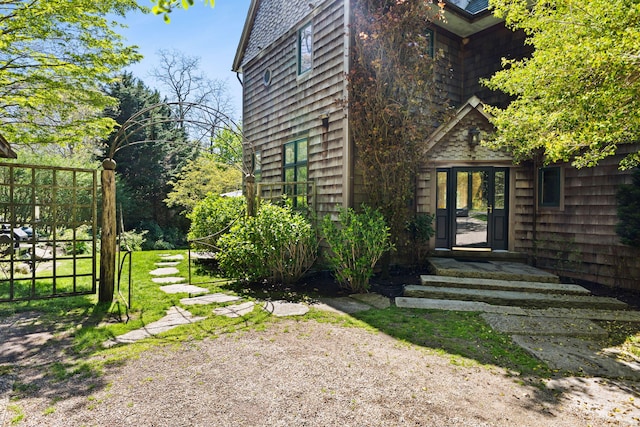 82 Harbor Hill Rd, Woods Hole, MA 02543 - view of side of property