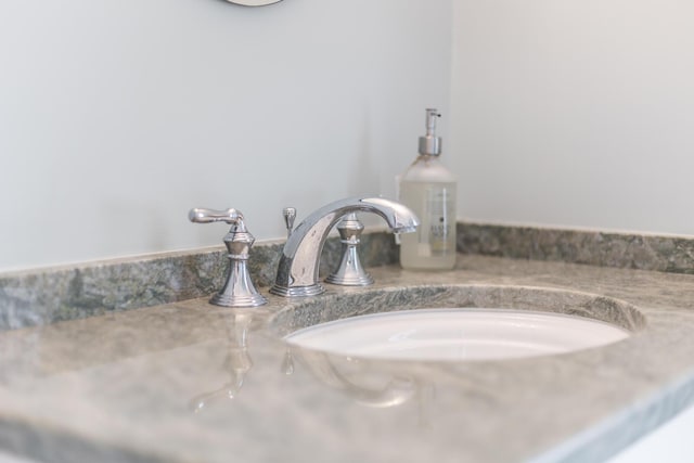 780 Craigville Beach Rd Unit B1, Centerville, MA 02632 - bathroom view